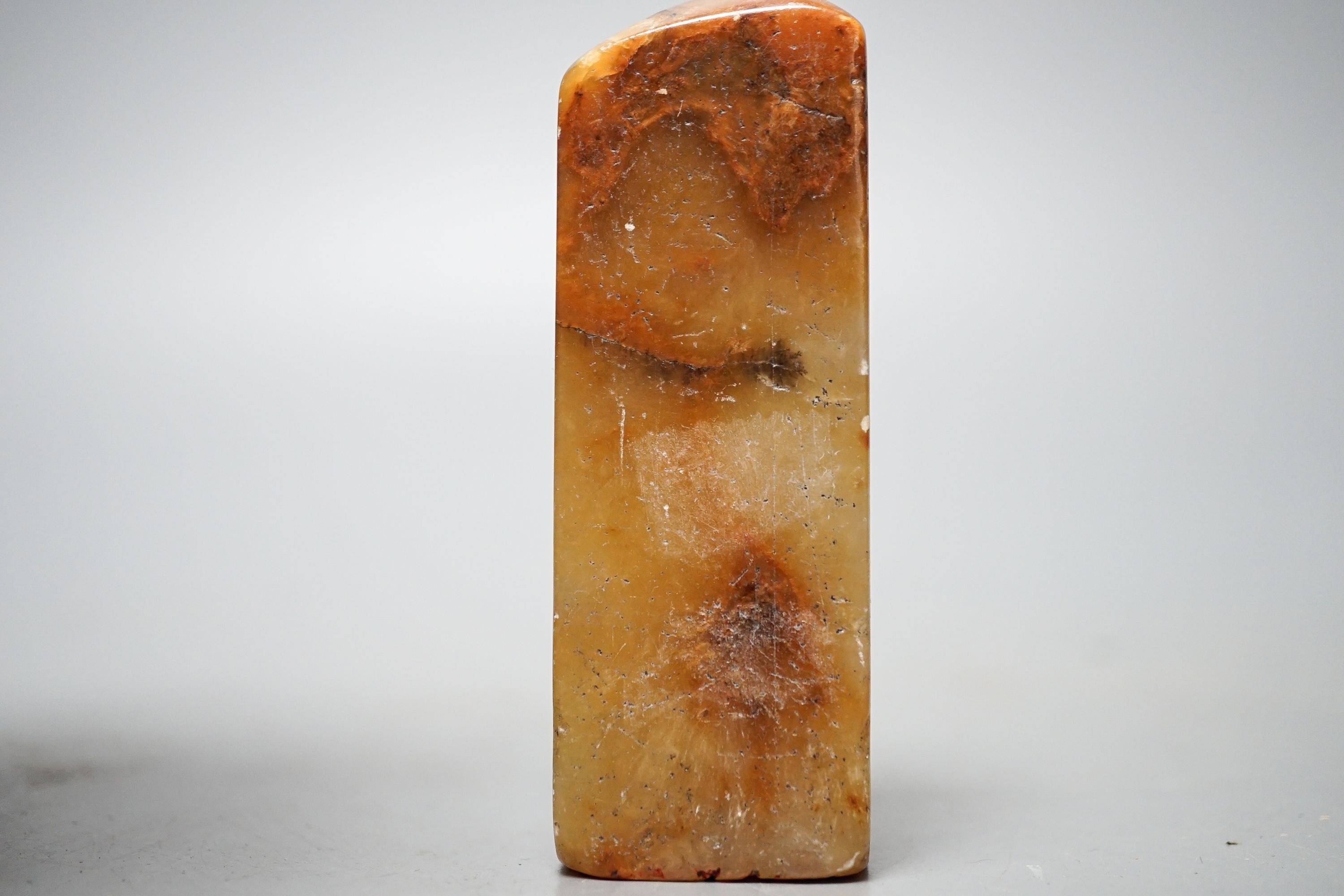 A Chinese Shoushan stone seal, early 20th century 8cm